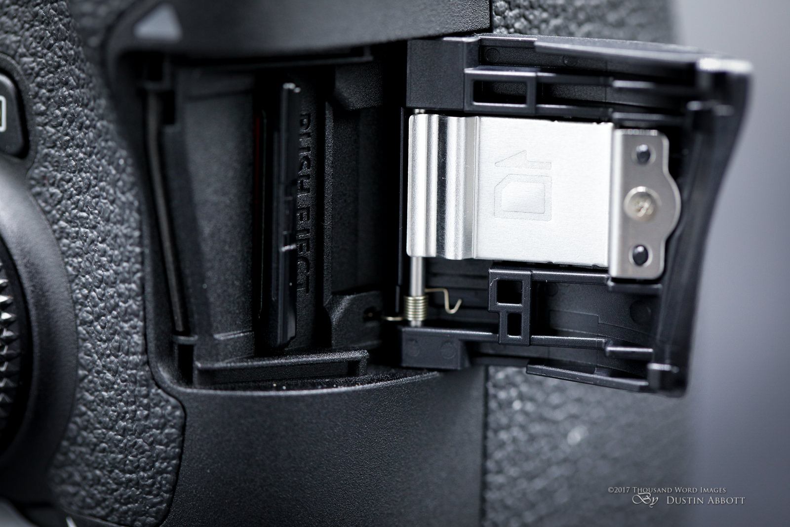 Canon EOS 6D Mark II-14