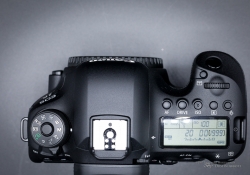Canon EOS 6D Mark II-15