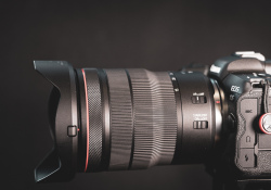 11-Lens-Hood