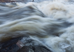 Tamron Handholding-4.jpg