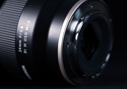 Tamron-24mm-Product-16