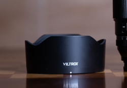18-Lens-Hood